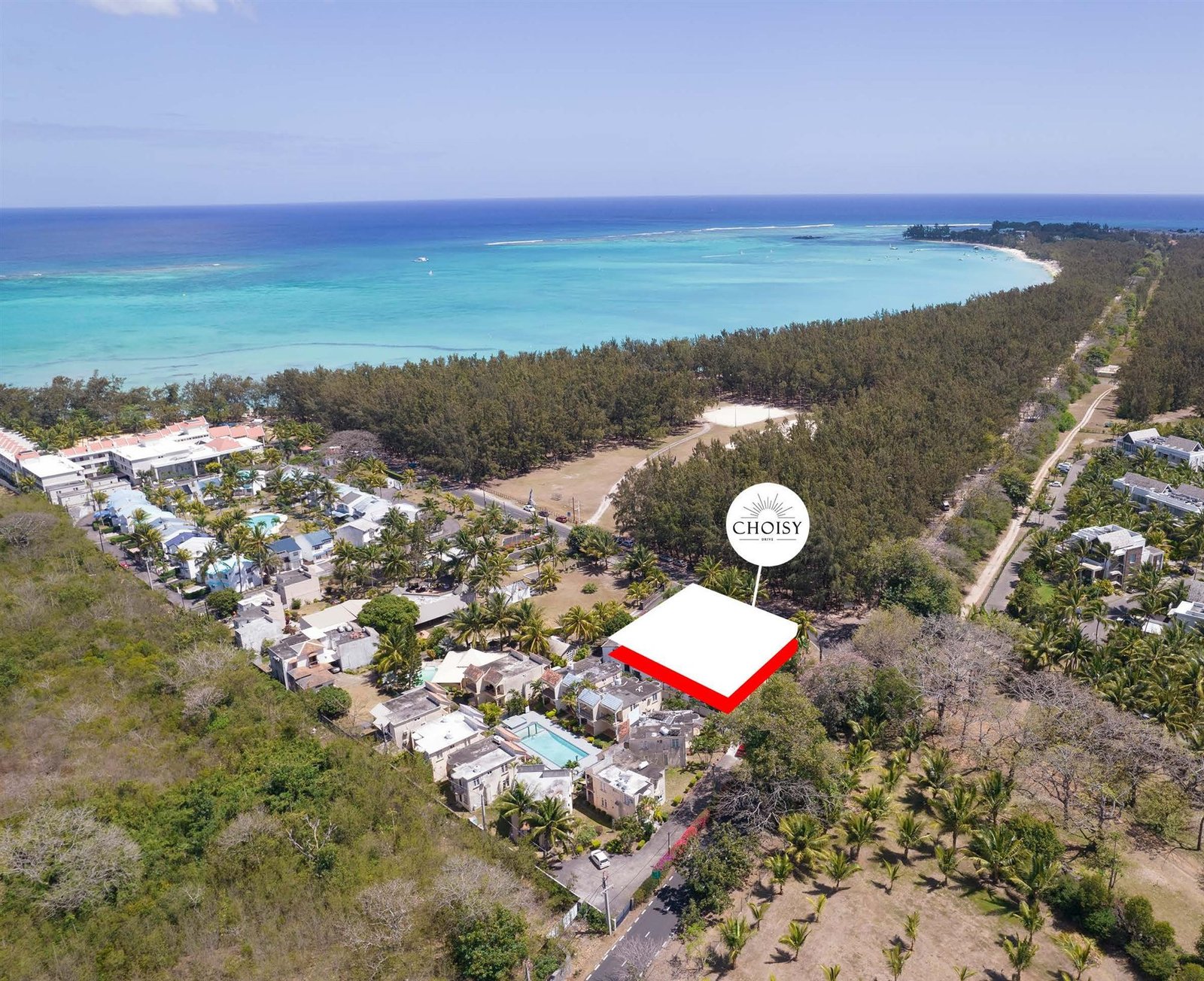 Aerial view showing Choisy Drive site location opposite Mont Choisy beach
